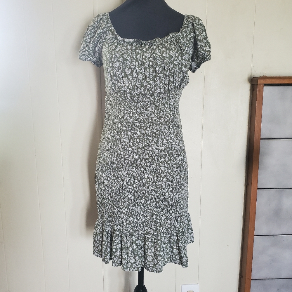 Stich & Pine Womens Smocked Floral Mini Dress W/ Ruffle&Puff Sleeve Green Size L